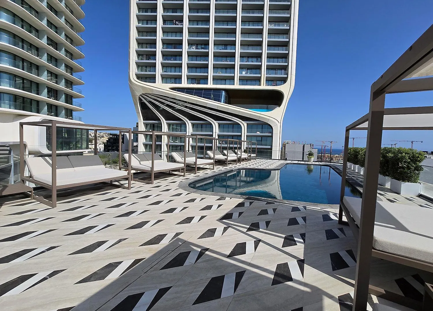 Mercury Suites - Skydream Getaways Saint Julian's